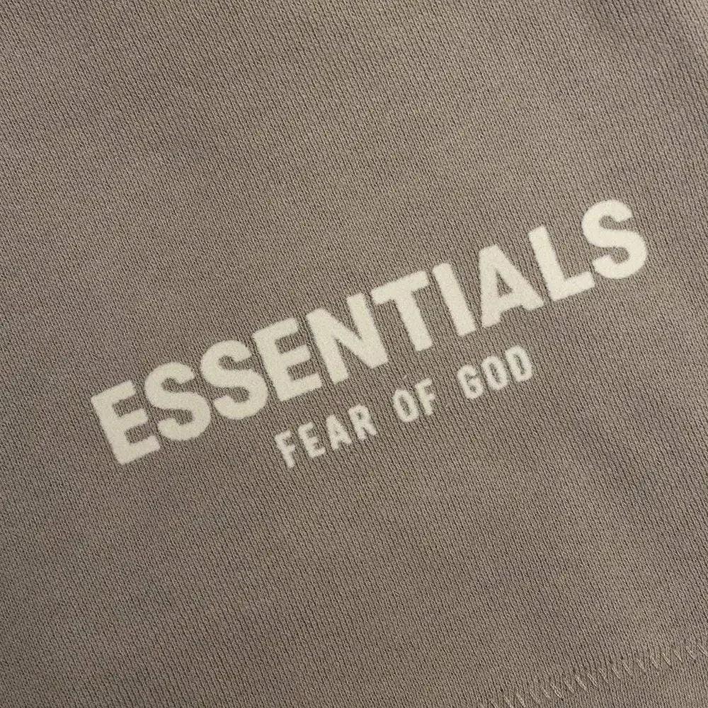 Fear of God Essentials Shorts Desert Taupe - Afewvibe